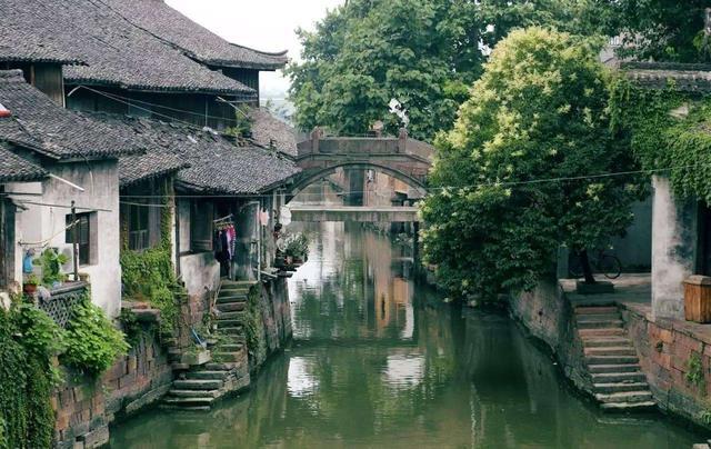 英媒：女性长寿“祖母假说”证据被发现